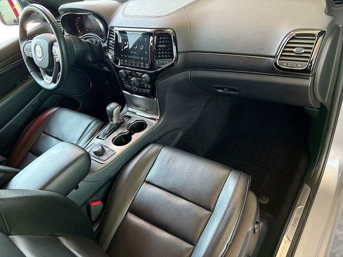 Used 2020 Jeep Grand Cherokee High Altitude AWD/4WD image 17