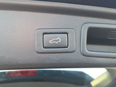 Used 2016 Subaru Forester 2.5i Touring w/ Eyesight & Navigation System image 14