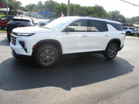 New 2026 Chevrolet Traverse LT w/ Driver Confidence Package image 7