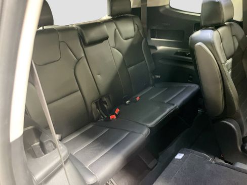 Used 2024 Kia Telluride SX Prestige AWD/4WD image 29