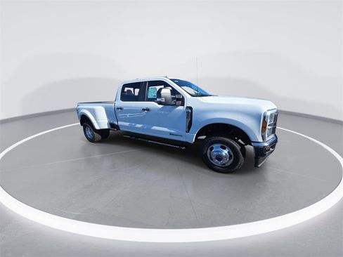 New 2026 Ford F350 XL w/ XL Chrome Package image 2