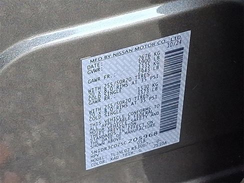 Certified 2025 Nissan Pathfinder SL w/ SL Premium Package image 30