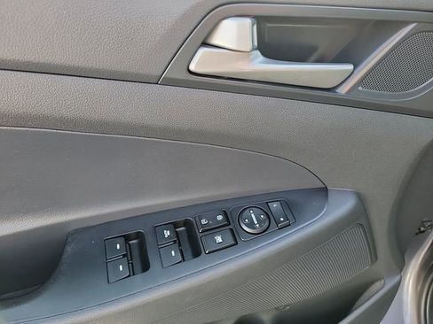 Used 2018 Hyundai Tucson Value w/ Cargo Package image 13