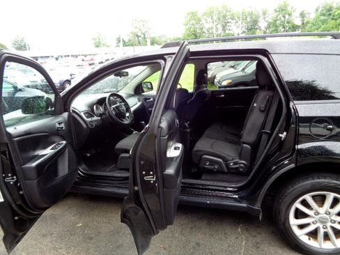 Used 2014 Dodge Journey SXT w/ Flexible Seating Group image 13