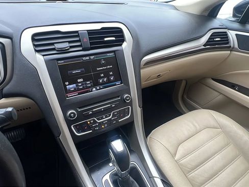 Used 2016 Ford Fusion Energi SE image 20