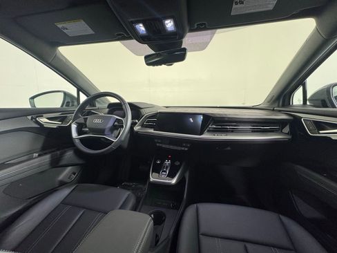 Used 2024 Audi Q4 e-tron Prestige image 12