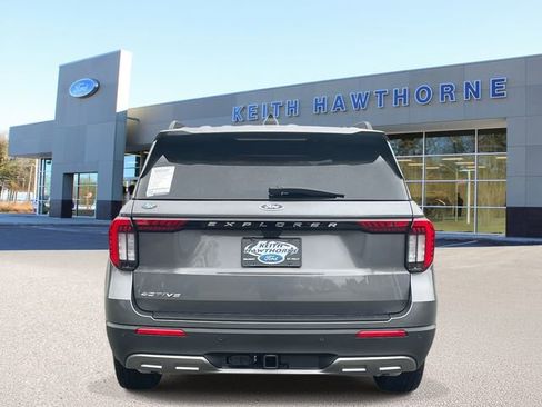 New 2026 Ford Explorer Active w/ Active Comfort Package image 5
