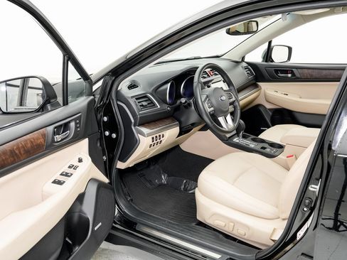 Used 2016 Subaru Outback 2.5i Limited image 7