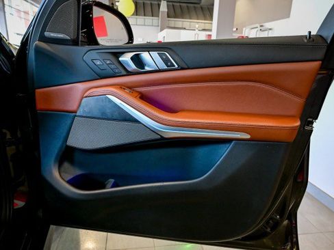 Used 2023 BMW X7 xDrive40i w/ Executive Package image 31