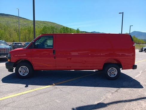 New 2026 GMC Savana 2500 Extended w/ Driver Convenience Package RWD image 4