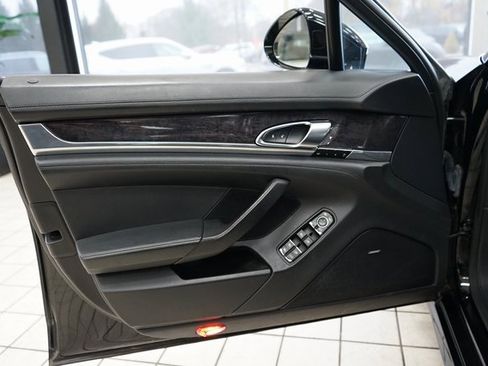Used 2014 Porsche Panamera 4S Executive w/ Sport Chrono Package image 25