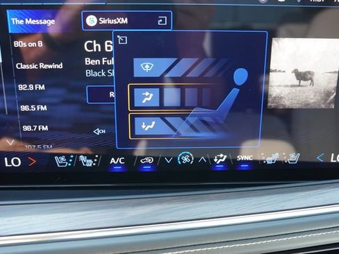 Used 2025 Chevrolet Tahoe Premier AWD/4WD image 35