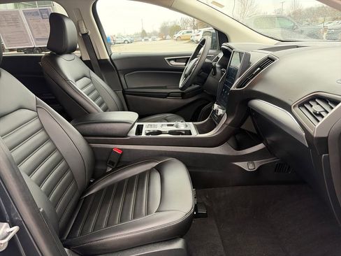 Used 2022 Ford Edge SEL image 11