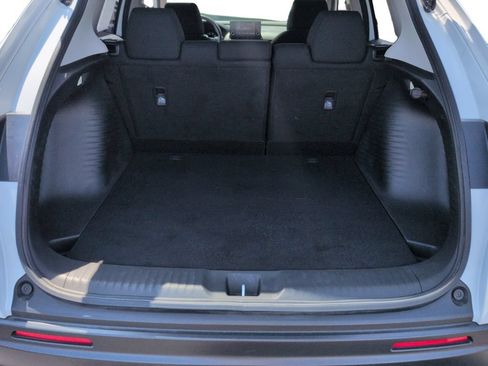 Used 2025 Honda HR-V LX image 27