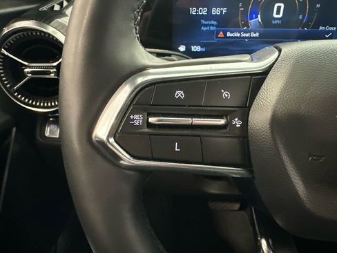 Used 2025 Chevrolet Equinox LT w/ Convenience Package II FWD image 23
