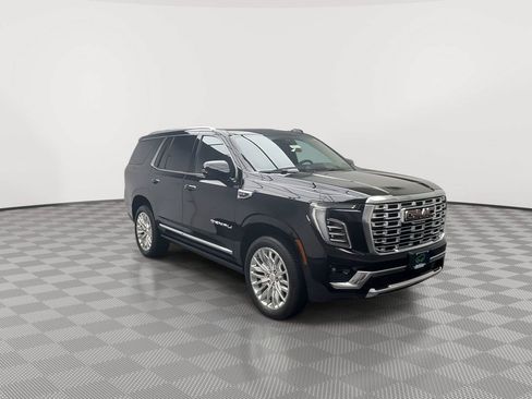 Certified 2025 GMC Yukon Denali w/ Sun & Power Step Package AWD/4WD image 38