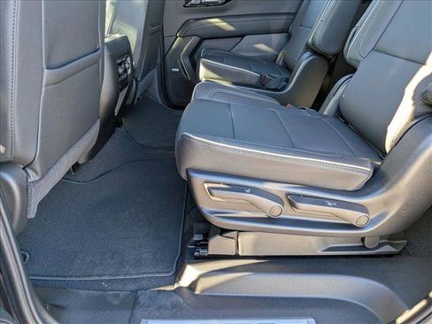 New 2026 Chevrolet Suburban Premier image 16