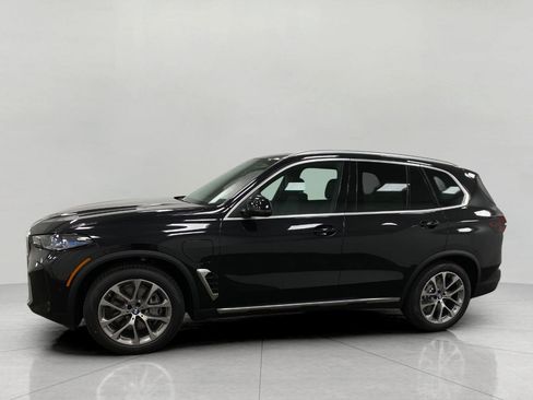 New 2026 BMW X5 xDrive50e w/ Climate Comfort Package AWD/4WD image 11
