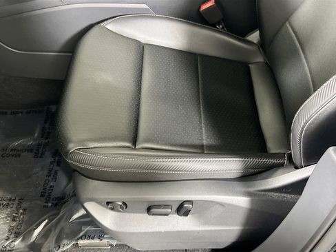 Used 2023 Volkswagen Atlas Cross Sport SE image 18