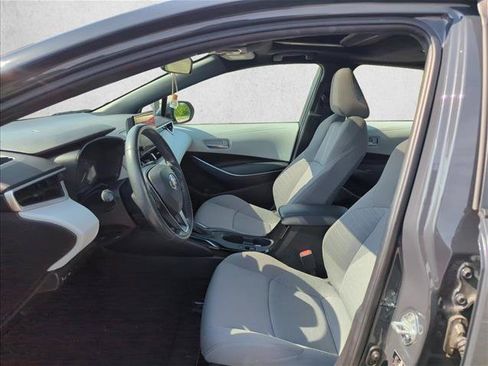 Used 2023 Toyota Corolla SE w/ SE Premium Package FWD image 17