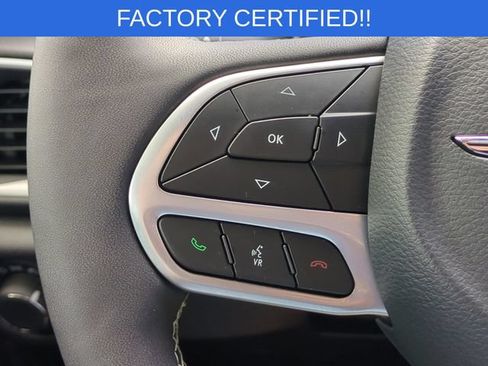 Used 2025 Chrysler Voyager LX FWD image 19