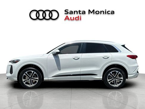 Used 2025 Audi Q5 Premium w/ Convenience Package AWD/4WD image 5