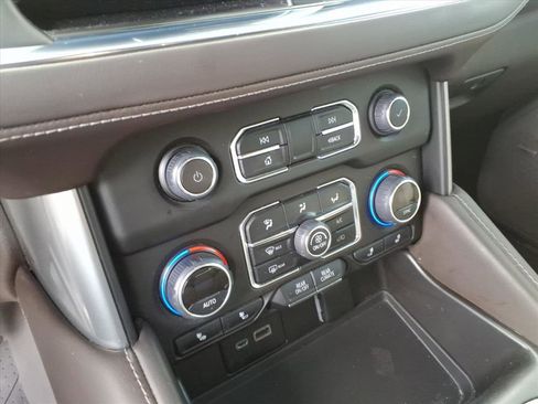 Used 2023 Chevrolet Tahoe Z71 image 14