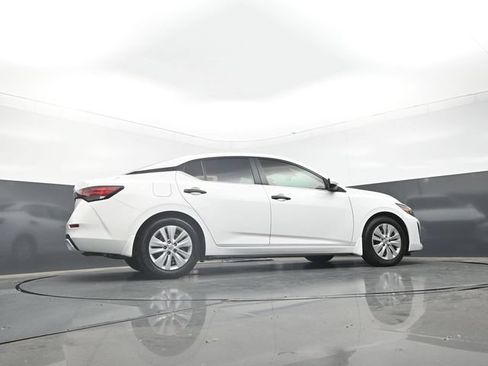 Used 2025 Nissan Sentra S FWD image 29