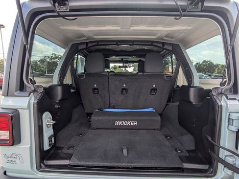 Used 2024 Jeep Wrangler Unlimited Sport AWD/4WD image 13