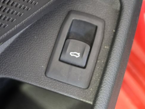 Used 2020 BMW 330i Sedan w/ Convenience Package RWD image 7