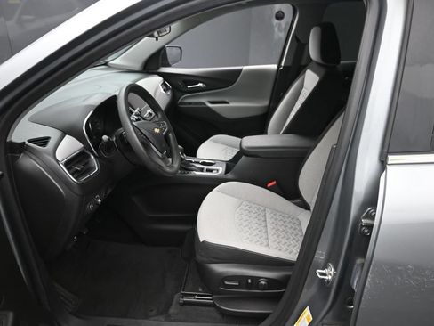 Used 2023 Chevrolet Equinox LT FWD image 16