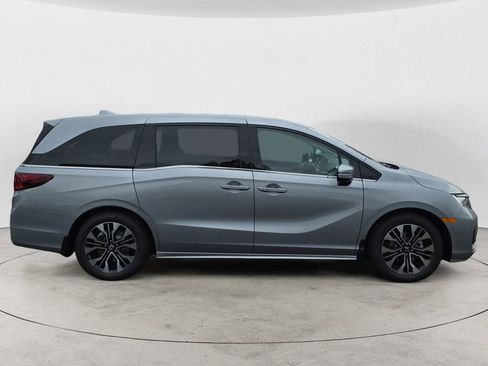 Used 2026 Honda Odyssey Elite image 6