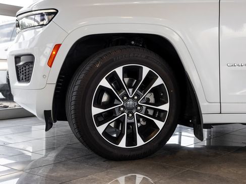 Used 2023 Jeep Grand Cherokee L Overland AWD/4WD image 10