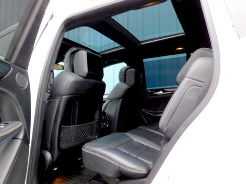 Used 2016 Mercedes-Benz GL 63 AMG 4MATIC image 15