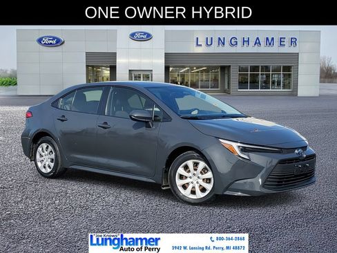 Used 2024 Toyota Corolla LE FWD image 1