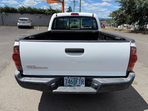 Used 2012 Toyota Tacoma 2WD Regular Cab image 4