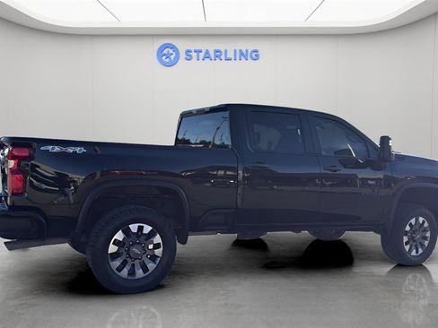 Used 2023 Chevrolet Silverado 2500 Custom w/ Custom Convenience Package image 10