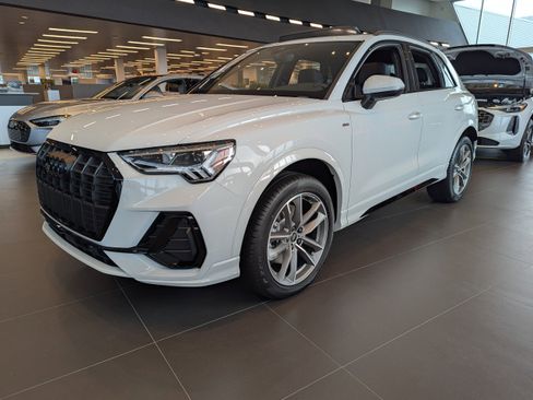 New 2025 Audi Q3 2.0T Premium image 3