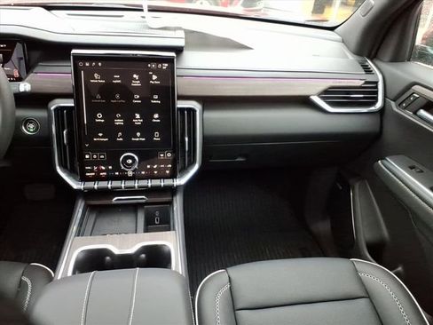 New 2026 GMC Acadia Denali w/ Super Cruise Package image 19