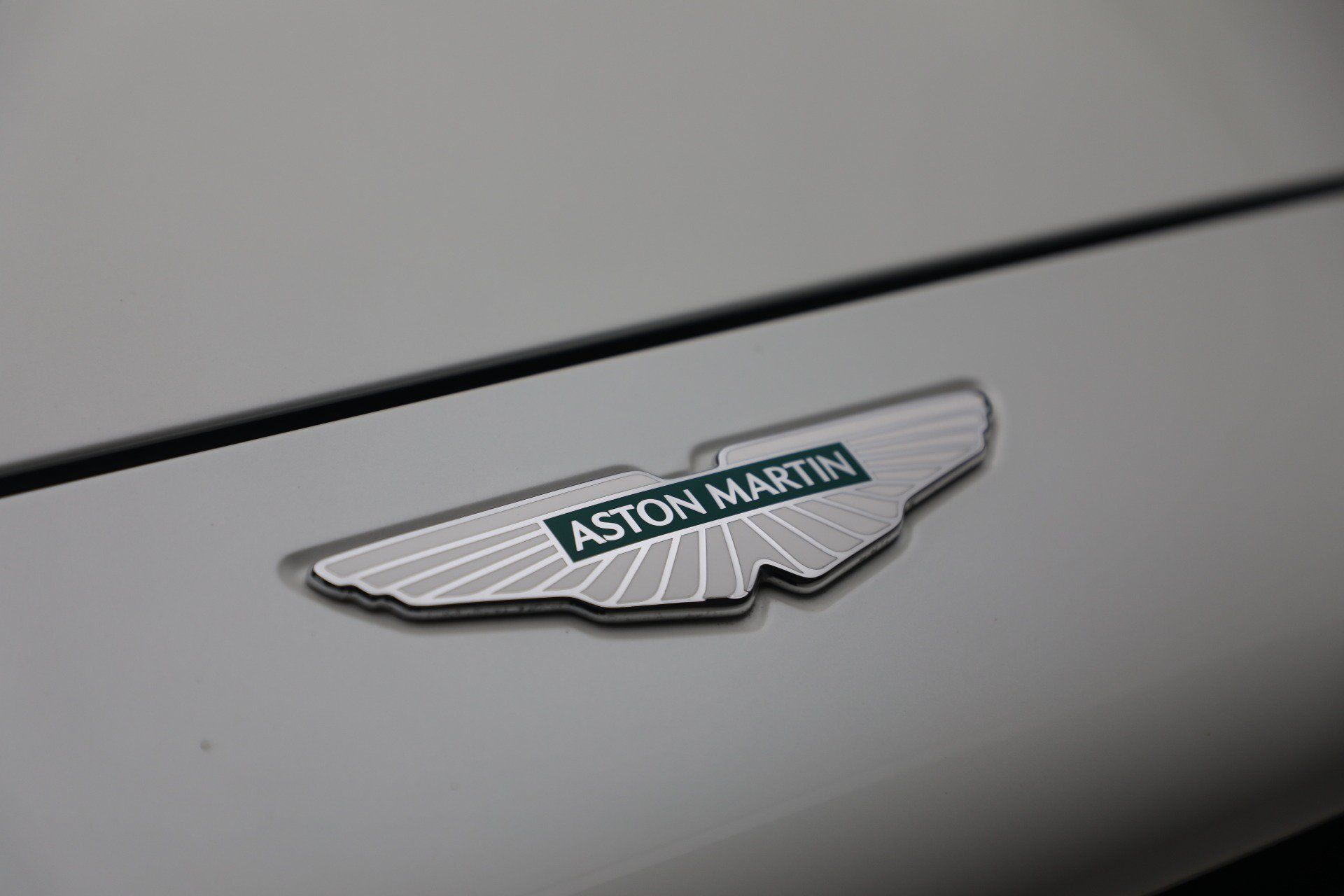 Used 2025 Aston Martin DBX 707 AWD/4WD image 38