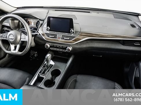 Used 2025 Nissan Altima 2.5 SV FWD image 53