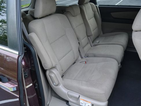 Used 2015 Honda Odyssey EX image 17