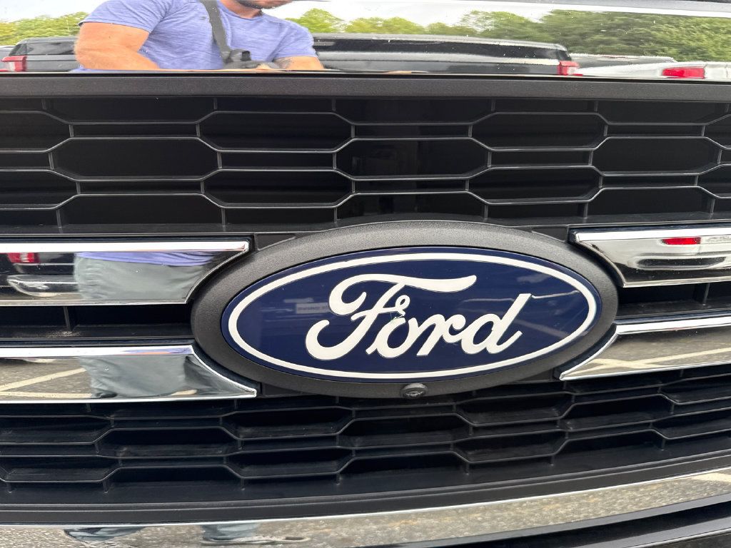 Used 2024 Ford F150 Lariat w/ Equipment Group 502A High AWD/4WD image 5