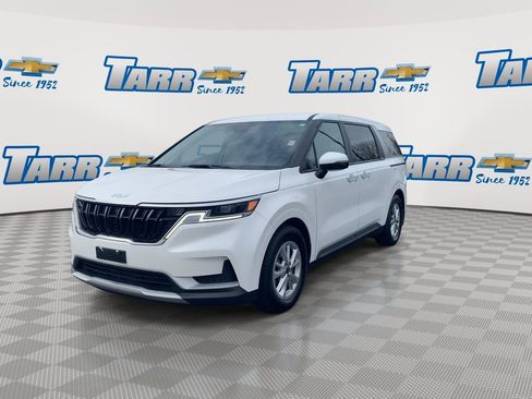 Used 2024 Kia Carnival LX image 4