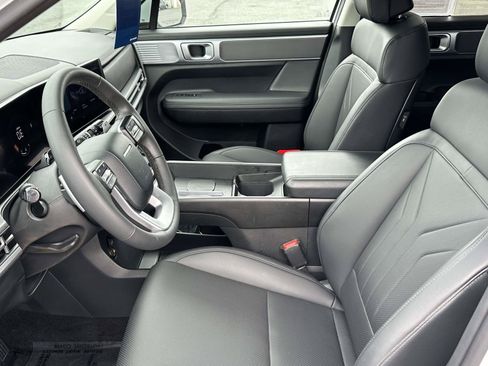 Certified 2025 Hyundai Santa Fe SEL AWD/4WD image 16