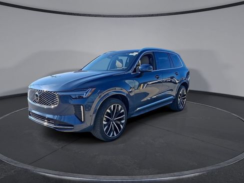 Certified 2026 Volvo XC90 B6 Plus AWD/4WD image 4