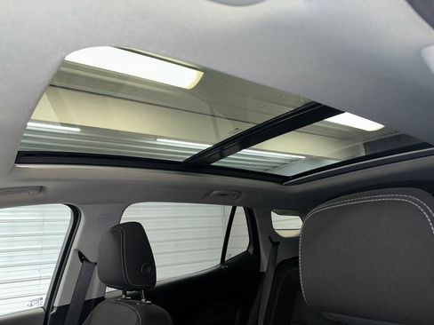 Certified 2022 GMC Terrain SLE w/ Driver Convenience Package image 7