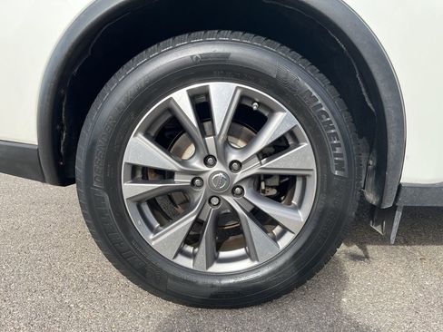 Used 2017 Nissan Murano SV image 17