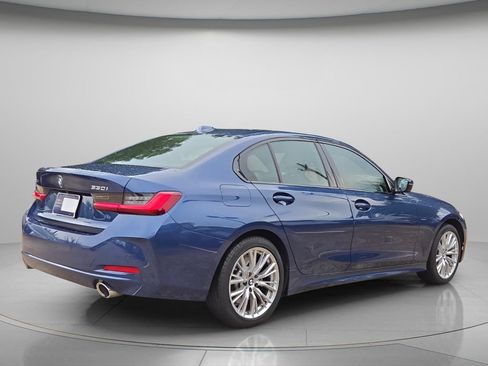 Used 2023 BMW 330i xDrive Sedan w/ Premium Package AWD/4WD image 7