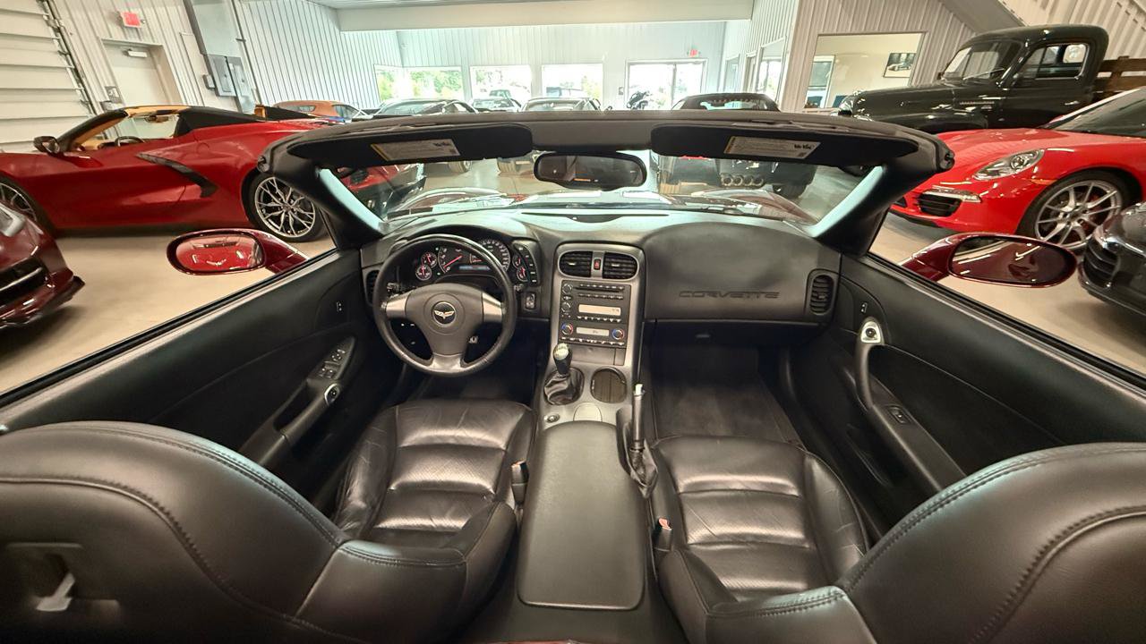 Used 2006 Chevrolet Corvette Convertible RWD image 27